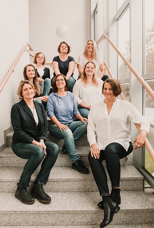 Mitarbeiterinnen (von links nach rechts): Frau Gothmann, Frau Baecker, Frau Richter, Frau Rust, Frau Steffen, Frau Hindenberg, Frau Wille-Wechseler, Frau Pohlan